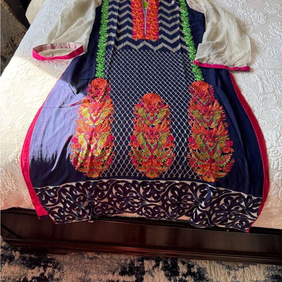 Colorful Embroidered Tunic with Chevron Pattern - Picture 2 of 5